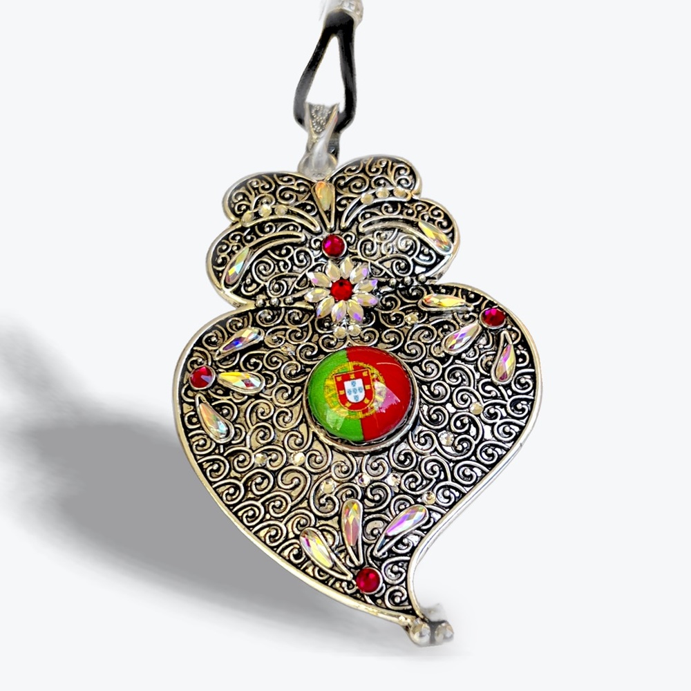 Viana Portugal heart necklace